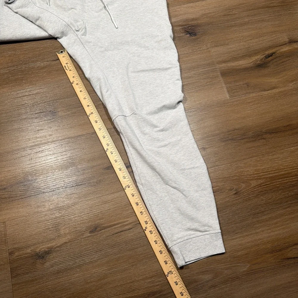 lululemon athletica great shape